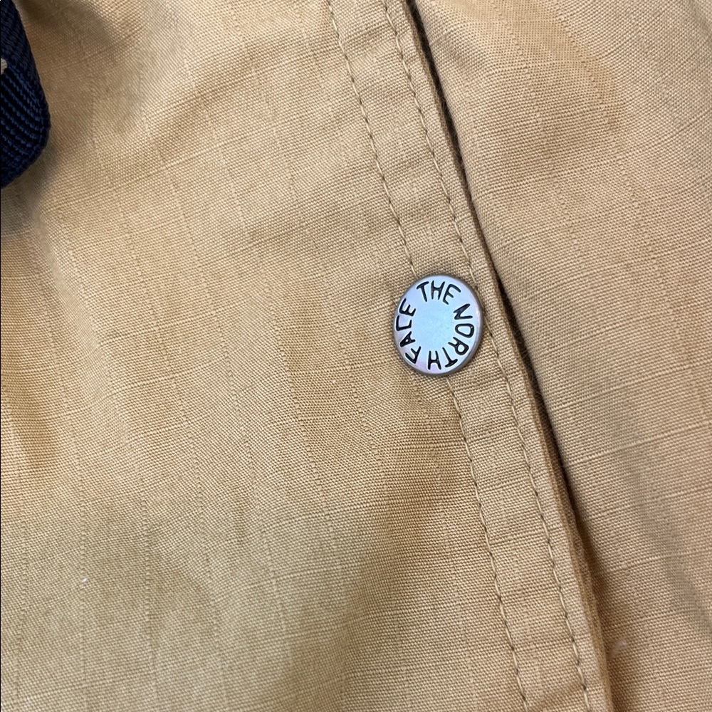 The North Face Men's Khaki Cargo Shorts - Picture 5 of 7